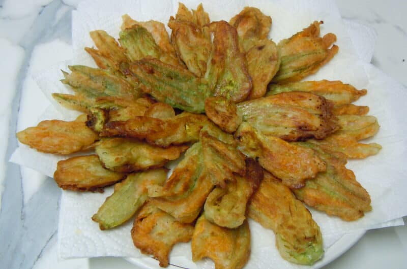 Fried courgette (zucchini) flowers in beer batter