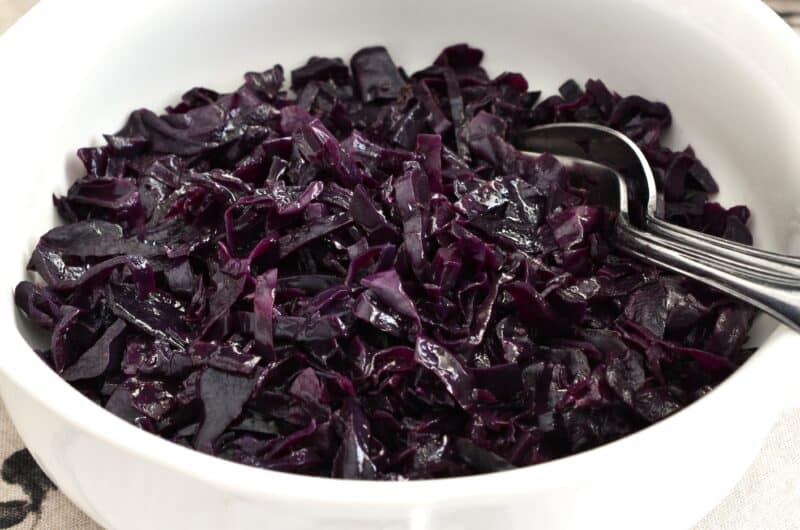 Braised red cabbage with balsamic vinegar