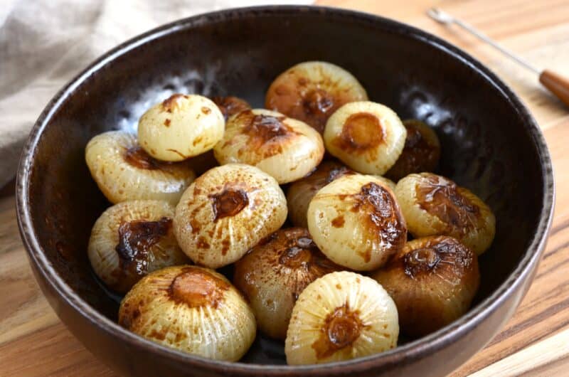 Roasted balsamic onions - Vegan Hot Stuff