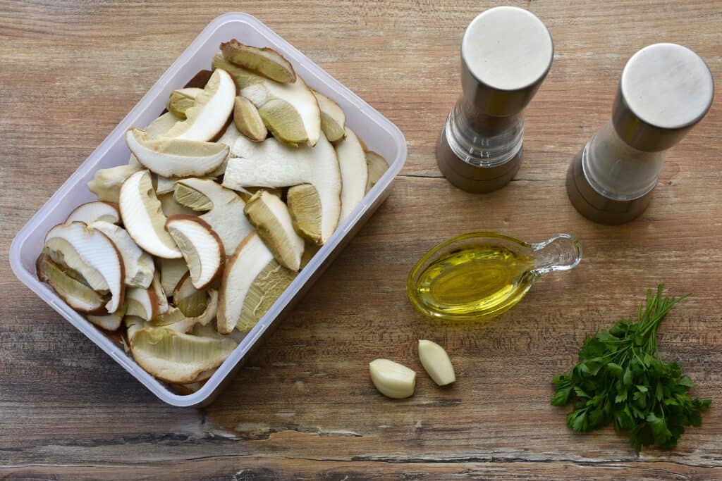 Ingredients for sautéed porcini mushrooms.